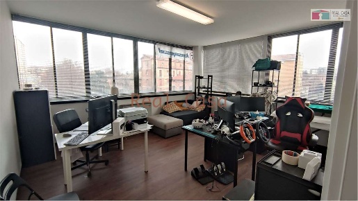 Foto Ufficio in Via Rainusso, Modena San Faustino di 75 m² con 3 locali