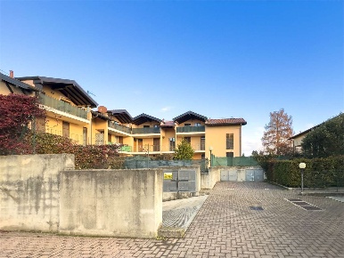 Foto Appartamento in via Trento  33, Varano Borghi di 100 m² con 4 locali