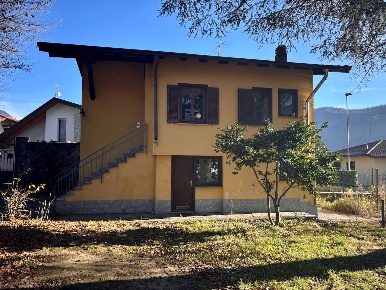 Foto Appartamento in via degli orti 1, Cuveglio Centro di 43 m² in affitto
