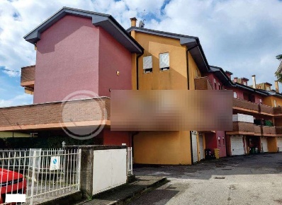 Foto Villa a schiera in Via Don Bosco, Selvazzano Dentro Tencarola all'asta