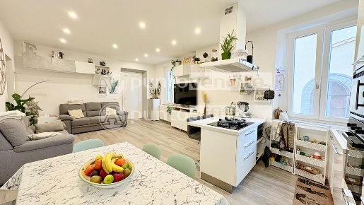 Foto Appartamento a Lucca Piazza Anfiteatro - Torre Guinigi di 140 m²