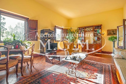 Foto Appartamento a Palaia di 230 m² con 7 locali in vendita