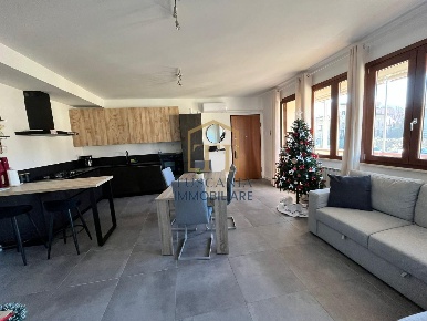 Foto Appartamento a Colle di Val d'Elsa Colle Bassa, Via Gramsci di 65 m²