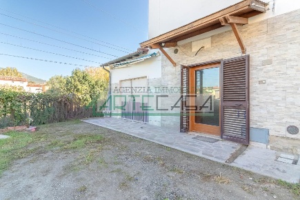 Foto Casa indipendente a Cascina San Frediano Sud - San Lorenzo a Pagnatico