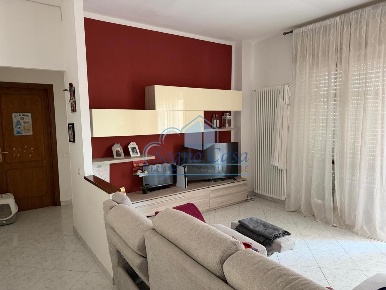 Foto Appartamento a Luni Casano Dogana Isola di 72 m² con 4 locali