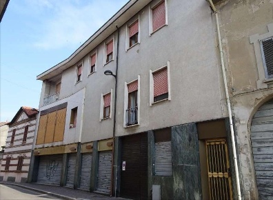 Foto Appartamento a Trezzo sull'Adda di 954 m² con 12 locali in vendita