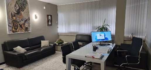 Foto Ufficio a Lucca San Filippo di 108 m² con 4 locali in vendita
