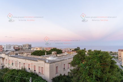 Foto Appartamento a Siracusa Grottasanta - Tunisi di 131 m² con 5 locali