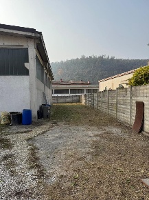 Foto Capannone industriale a Arcugnano di 350 m² con 1 locali in affitto