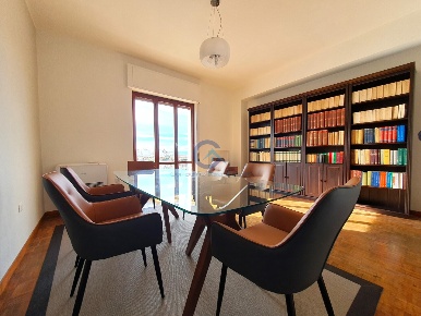 Foto Ufficio in Via Eugenio de Riso 65, Catanzaro San Leonardo di 160 m²