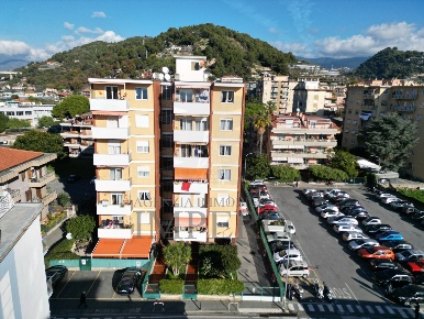 Foto Appartamento in Via S.Vincenzo 144, Vallecrosia Centro di 100 m²