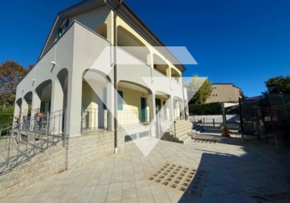 Foto Appartamento a Loano di 580 m² con 9 locali in vendita