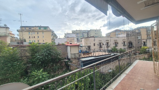 Foto Appartamento in via Vincenzo Scala, Napoli Arenella di 100 m²