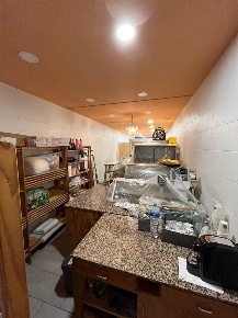 Foto Attività commerciale a Reggiolo Centro di 300 m² con 5 locali