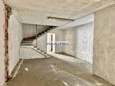 Foto Casa indipendente in Via Sacco 18, Leffe di 216 m² con 4 locali
