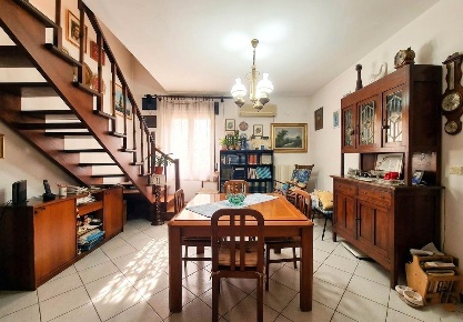 Foto Appartamento a Rimini Marina Centro di 116 m² con 4 locali in vendita