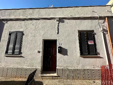 Foto Appartamento in Via Bainsizza 19, Nettuno Centro di 70 m² con 3 locali