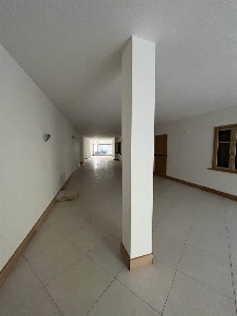 Foto Negozio a Viadana Centro di 200 m² con 6 locali in affitto