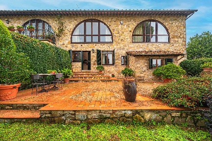 Foto Villa bifamiliare a Impruneta di 190 m² con 8 locali in vendita