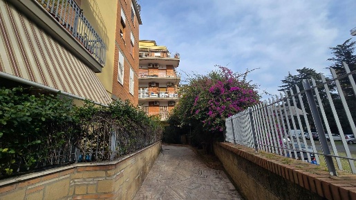 Foto Appartamento in VIA RENATO FUCINI  49, Roma Talenti - Monte Sacro