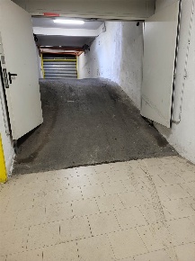 Foto Garage a Firenze Ponte di Mezzo - Circondaria di 10 m² con 1 locali