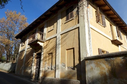 Foto Rustico in via Angelo Brofferio, Calosso Centro di 717 m² in vendita