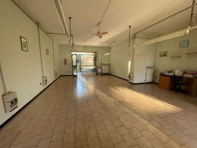 Foto Negozio in Via MONTELATIERE 0, San Marcello di 60 m² con 1 locali
