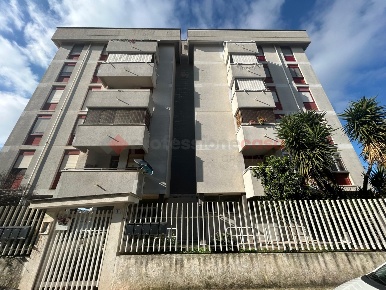 Foto Appartamento in Via Otto Marzo 2, Grottaglie di 125 m² con 5 locali