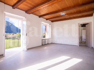 Foto Casa indipendente in Via Nazionale snc, Villar Perosa di 185 m²