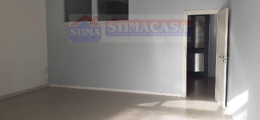 Foto Ufficio a Casoria Centro di 80 m² con 3 locali in affitto