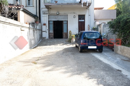 Foto Box in Via Tonnara di Milazzo 44, Milazzo di 33 m² in vendita