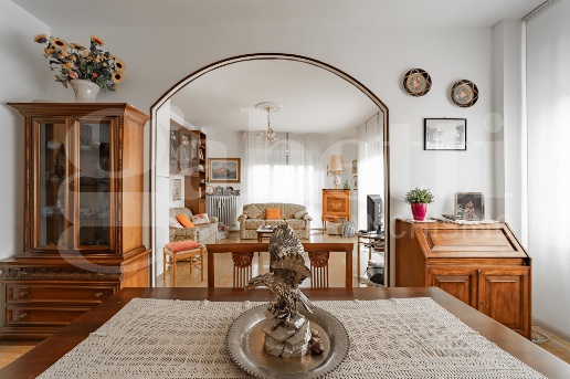 appartamento in vendita a Milano in zona Famagosta