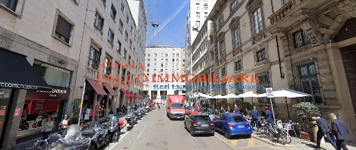 Foto Negozio in Largo Augusto, Milano Borgogna - Largo Augusto di 390 m²