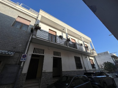 Foto Appartamento in via benedetto croce, Bitetto di 163 m² con 6 locali