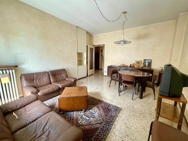 Foto Appartamento in Via Matteotti, Vedano Olona Centro di 90 m² in vendita