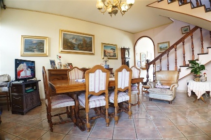 Foto Villa a schiera a Massa Cinque Vie di 80 m² con 4 locali in vendita