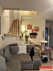 Foto Casa indipendente a Poggibonsi Centro di 116 m² con 5 locali