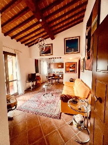 Foto Appartamento a Castagneto Carducci Centro di 80 m² con 4 locali