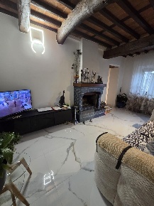 Foto Casa indipendente a Pescia Alberghi, Via Romana, Pescia Morta