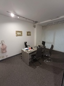 Foto Ufficio a Carrara Centro di 60 m² con 3 locali in vendita