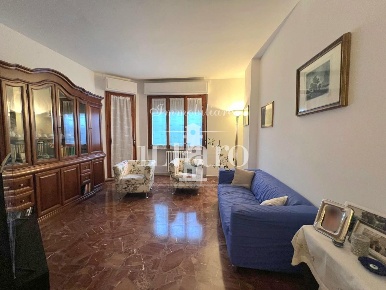Foto Appartamento a Campi Bisenzio Centro di 78 m² con 4 locali in vendita