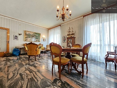 Foto Appartamento in via tommaseo, Cagliari Genneruxi di 160 m² in vendita