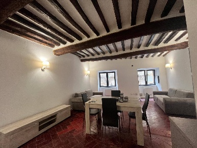 Foto Appartamento in via Roma, Siena Porta Romana di 55 m² con 2 locali