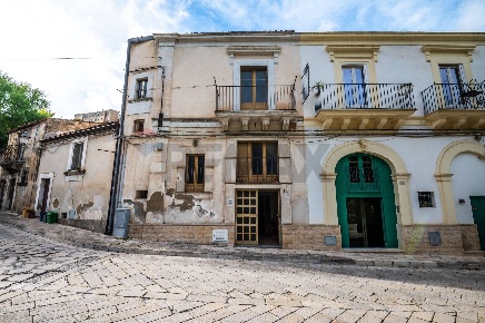 Foto Casa indipendente in corso don minzoni, Ragusa Ibla di 145 m²