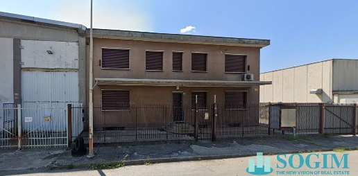 Foto Capannone industriale in via pavia, San Giuliano Milanese di 760 m²