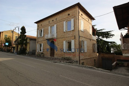 Foto Villa unifamiliare in Via Gabriele D'Annnunzio, Controguerra Centro