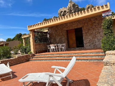 Foto Appartamento a Trinità d'Agultu e Vignola di 95 m² con 5 locali