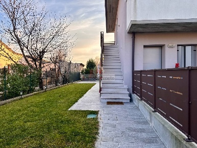 Foto Appartamento in VIA MILANO, Lonigo di 154 m² con 5 locali in vendita