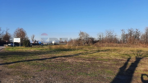 Foto Terreno agricolo in Strada Soncinese, Romano di Lombardia di 12442 m²