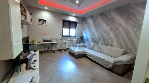 Foto Appartamento in via francesco guglielmino, Aci Catena Centro di 114 m²